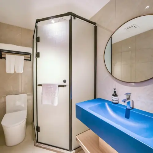 Chambre double Yueya [Literie confort + Sèche-cheveux à contrôle de température intelligent + Oreiller à mémoire de forme en latex]